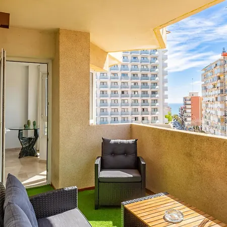 Apartment Oasis With Terrace And Sea Views With Rooftop Pool *