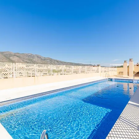 Apartment Oasis With Terrace And Sea Views With Rooftop Pool