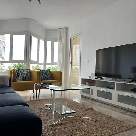 Oasis With Terrace And Sea Views With Rooftop Pool Apartment *